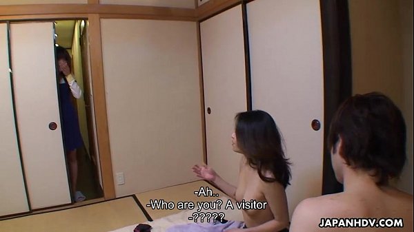 หนังโป๊ญี่ปุ่น น้องเมียแอบดูพี่สาวกับแฟนเย็ดกันเกิดเงี่ยนเลยขอเข้าไปแจมด้วย