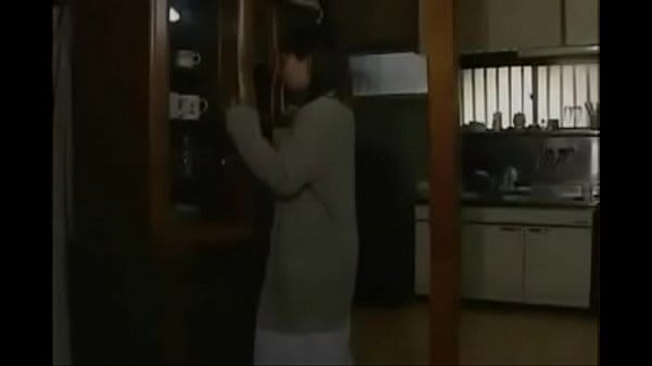 หนังโป๊ญี่ปุ่น สาวขี้เหงาขย่มควยให้เพื่อนบ้านหนุ่มเสียวๆ
