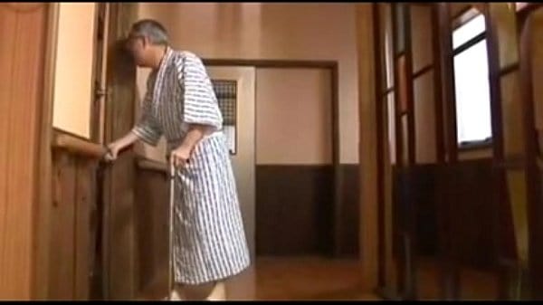 หนังโป๊ญี่ปุ่น คุณปู่ควยโด่ตอนหลานสาวมาหาที่บ้าน